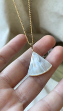 Load image into Gallery viewer, Mother of Pearl Shell (Gold filled)
