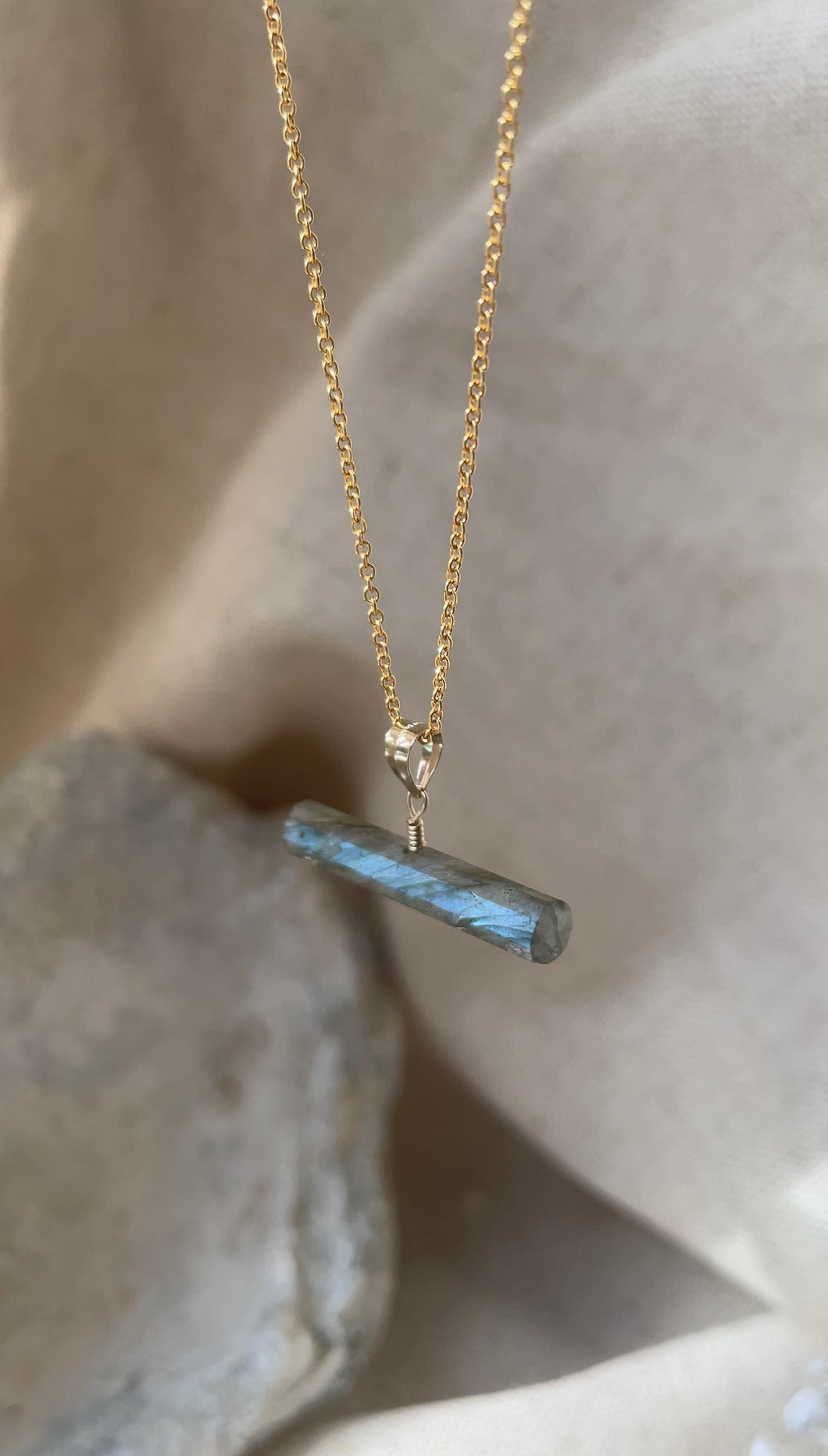 Labradorite T-Bar (Gold Filled)